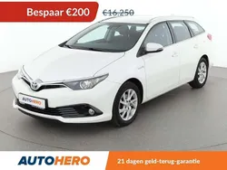 Wit Gebruikt 2019 Toyota Auris Hybrid Team Stationwagen | € 15.849 (Goede deal)