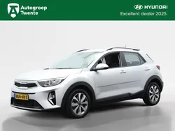Grijs, metallic lak Gebruikt 2023 Kia Stonic SUV | € 18.750 (Goede deal)