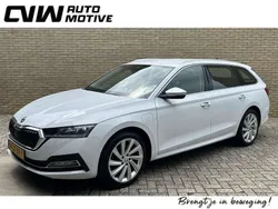 Wit Gebruikt 2021 Skoda Octavia Business Line Stationwagen | € 18.900 (Goede deal)