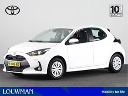 Wit Gebruikt 2022 Toyota Yaris Hybrid Active Hatchback | € 22.245 (Eerlijke prijs)