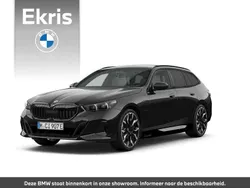 Zwart Nieuw 2025 BMW 550e M Sport Stationwagen | € 113.356 (Eerlijke prijs)