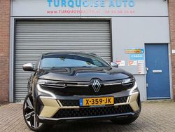 Zwart Gebruikt 2022 Renault Mégane Iconic Hatchback | € 26.950 (Goede deal)