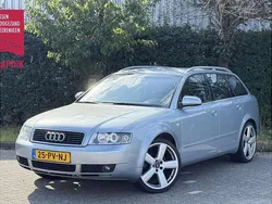 Blauw, metallic lak Gebruikt 2005 Audi A4 Proline Stationwagen | € 2.444 (Eerlijke prijs)