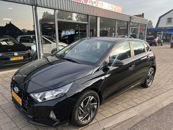 Zwart Gebruikt 2023 Hyundai i20 Hatchback | € 18.749 (Eerlijke prijs)