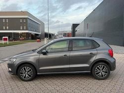 Grijs Gebruikt 2016 VW Polo Allstar Hatchback | € 12.895 (Eerlijke prijs)