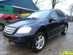 Paars Gebruikt 2008 Mercedes 320 Van | € 4.250