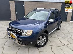 Blauw Gebruikt 2015 Dacia Duster Lauréate SUV | € 9.995 (Eerlijke prijs)