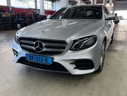Grijs Gebruikt 2018 Mercedes E200 Business Sedan | € 20.500 (Super prijs)