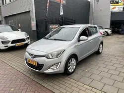 Grijs Gebruikt 2013 Hyundai i20 Hatchback | € 4.999 (Goede deal)