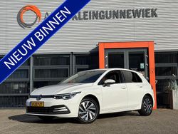 Wit Gebruikt 2021 VW Golf VIII Style Hatchback | € 23.850 (Super prijs)