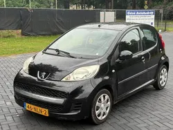 Zwart Gebruikt 2010 Peugeot 107 Urban Move Hatchback | € 1.995 (Goede deal)
