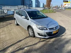 Grijs Gebruikt 2014 Opel Astra Design Edition Stationwagen | € 2.999
