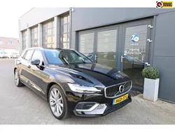 Zwart Gebruikt 2021 Volvo V60 R-Design Stationwagen | € 35.450 (Goede deal)