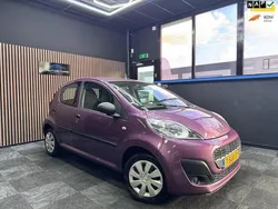 Paars, metallic lak Gebruikt 2013 Peugeot 107 Access Hatchback | € 3.450 (Eerlijke prijs)