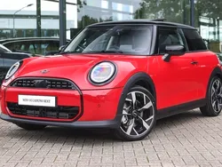 Rood Gebruikt 2024 Mini Cooper Classic Hatchback | € 32.950