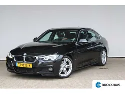 Zwart, metallic lak Gebruikt 2018 BMW 330e Executive Sedan | € 25.900 (Eerlijke prijs)