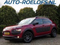 Rood Gebruikt 2017 Citroën C4 PureTech SUV | € 9.890 (Eerlijke prijs)