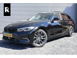 Zwart Gebruikt 2020 BMW 330 Basis Stationwagen | € 28.440 (Super prijs)
