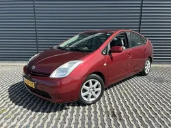 Rood, metallic lak Gebruikt 2006 Toyota Prius Hatchback | € 4.430 (Goede deal)