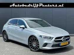 Grijs Gebruikt 2018 Mercedes A200 Hatchback | € 19.950 (Eerlijke prijs)