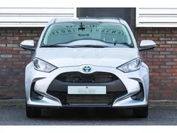 Grijs Gebruikt 2024 Toyota Yaris Hatchback | € 22.700 (Eerlijke prijs)