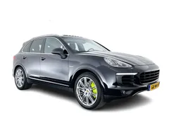 Jet black pearl (zwart metallic) Gebruikt 2015 Porsche Cayenne Sport SUV | € 25.945 (Goede deal)