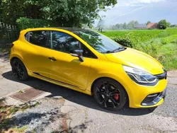 Geel Gebruikt 2013 Renault Clio IV R.S. Hatchback | € 12.499 (Eerlijke prijs)