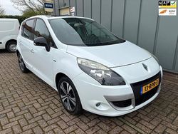 Wit (metallic) Gebruikt 2011 Renault Scénic III Bose Edition MPV | € 1.750 (Super prijs)