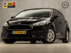 Zwart, metallic lak Gebruikt 2018 Ford Focus Trend Hatchback | € 9.945 (Goede deal)