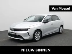 Grijs Gebruikt 2022 Opel Astra Business Edition Hatchback | € 21.900 (Eerlijke prijs)