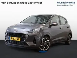 Grijs metallic Gebruikt 2020 Hyundai i10 Comfort Hatchback | € 10.495 (Eerlijke prijs)