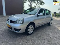 Grijs Gebruikt 2006 Renault Clio II Campus Hatchback | € 2.350 (Eerlijke prijs)
