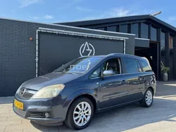 Grijs Gebruikt 2006 Opel Zafira Executive MPV | € 1.950 (Eerlijke prijs)