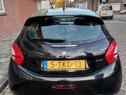 Zwart Gebruikt 2014 Peugeot 208 Access Hatchback | € 2.999 (Super prijs)