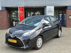 Zwart Gebruikt 2015 Toyota Yaris Hatchback | € 10.400 (Goede deal)