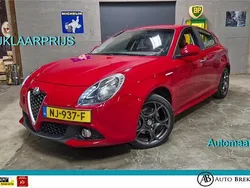 Rood Gebruikt 2017 Alfa Romeo Giulietta Super Hatchback | € 15.250 (Eerlijke prijs)