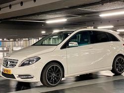Gebruikt 2012 Mercedes B180 Ambition MPV | € 7.450 (Eerlijke prijs)