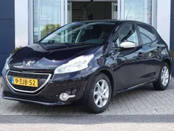 Blauw Gebruikt 2015 Peugeot 208 Style Hatchback | € 8.400 (Eerlijke prijs)