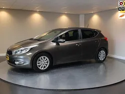 Bruin Gebruikt 2014 Kia Ceed Hatchback | € 7.940 (Eerlijke prijs)