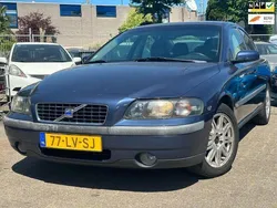 Blauw Gebruikt 2003 Volvo S60 Sedan | € 950 (Goede deal)