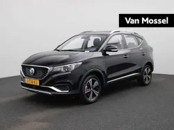 Zwart Gebruikt 2020 MG ZS Luxury Sedan | € 15.495 (Eerlijke prijs)