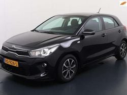 Zwart Gebruikt 2018 Kia Rio Hatchback | € 8.950 (Goede deal)