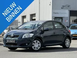 Blauw Gebruikt 2010 Toyota Auris Hatchback | € 8.450 (Eerlijke prijs)