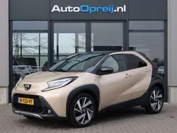 Bruin Gebruikt 2022 Toyota Aygo Envy Hatchback | € 17.995 (Eerlijke prijs)
