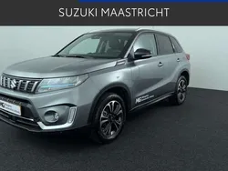 Grijs Gebruikt 2024 Suzuki Vitara Style SUV | € 30.950 (Iets duurder)