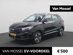 Zwart, metallic lak Gebruikt 2023 MG ZS Luxury Sedan | € 21.444 (Eerlijke prijs)