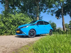 Blauw Gebruikt 2016 Toyota Aygo X-cite Hatchback | € 11.245 (Goede deal)