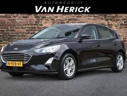 Zwart Gebruikt 2022 Ford Focus Business Edition Hatchback | € 14.745 (Super prijs)