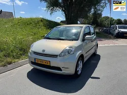 Beige, metallic lak Gebruikt 2005 Daihatsu Sirion Hatchback | € 2.749