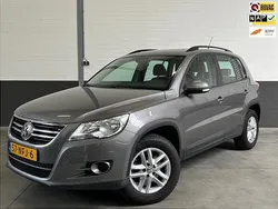 Grijs, metallic lak Gebruikt 2010 VW Tiguan SUV | € 7.450 (Eerlijke prijs)